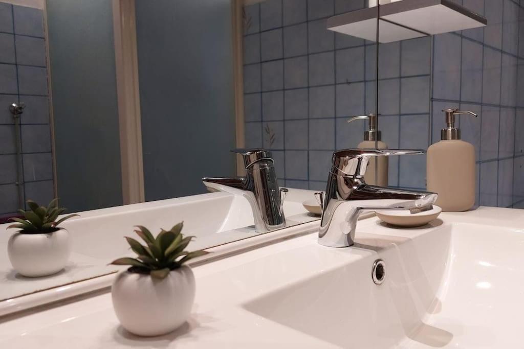 Appartement Spacieux Et Agreable マルセイユ エクステリア 写真